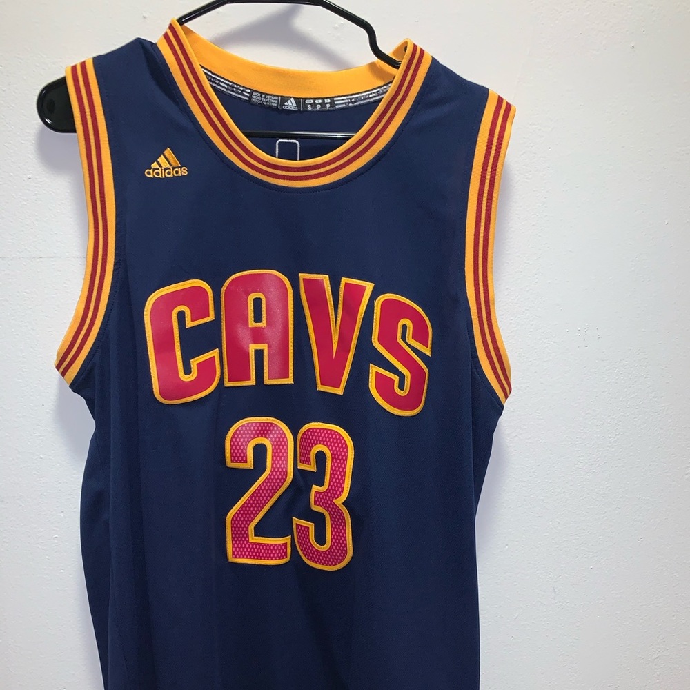LEBRON JAMES 23 CLEVELAND CAVILERS Jersey